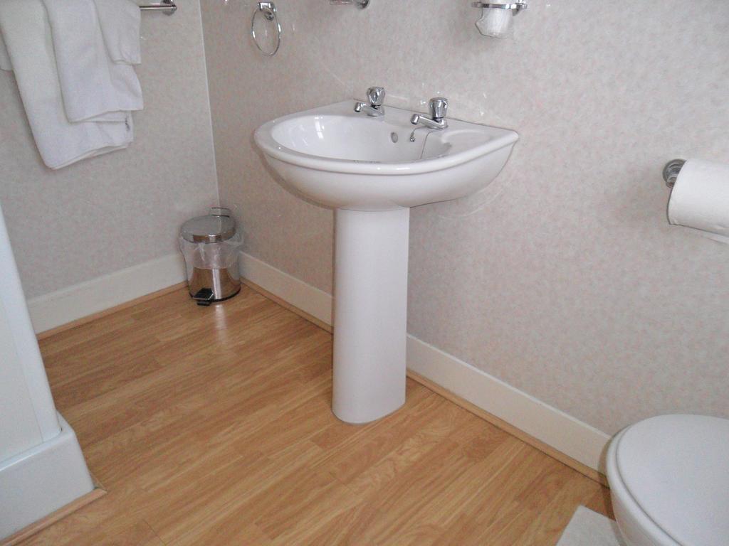 Ord Arms Hotel Muir of Ord Chambre photo