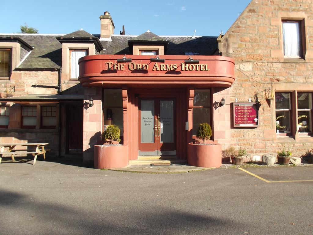 Ord Arms Hotel Muir of Ord Extérieur photo
